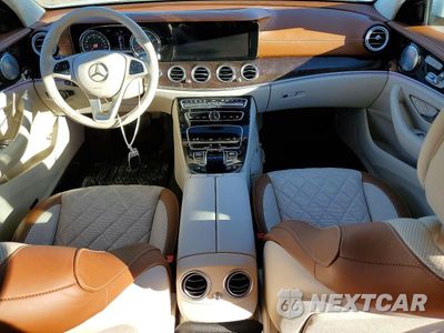 Zdjęcie 8 z 12 samochodu: 2017 MERCEDES-BENZ E 300 4MATIC VIN:WDDZF4KB0HA125829 - miniatura