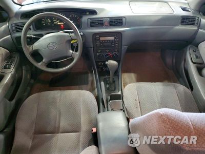 Zdjęcie 8 z 12 samochodu: 2001 TOYOTA CAMRY LE VIN:4T1BG22K21U854881 - miniatura