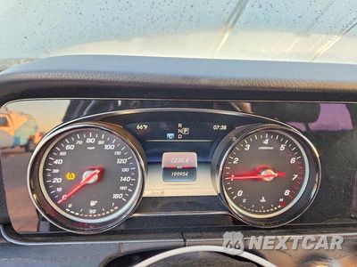 Zdjęcie 9 z 12 samochodu: 2018 MERCEDES-BENZ E 300 4MATIC VIN:WDDZF4KB0JA375366 - miniatura