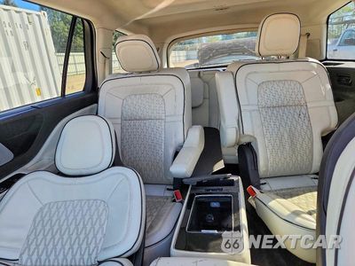 Zdjęcie 10 z 13 samochodu: 2020 LINCOLN AVIATOR BLACK LABEL VIN:5LM5J9XC1LGL15868 - miniatura