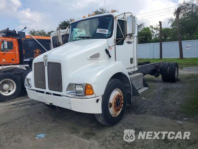 2000 KENWORTH CONSTRUCTION T300 2NKMHD6X6YM853599 - główne zdjęcie licytacji z USA - miniatura