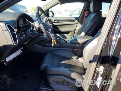 Zdjęcie 7 z 14 samochodu: 2023 PORSCHE CAYENNE GTS COUPE VIN:WP1BG2AY5PDA32643 - miniatura