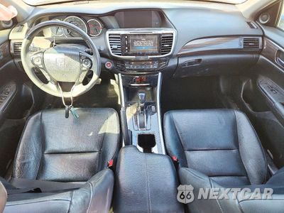 Zdjęcie 8 z 12 samochodu: 2017 HONDA ACCORD TOURING VIN:1HGCR3F98HA010745 - miniatura