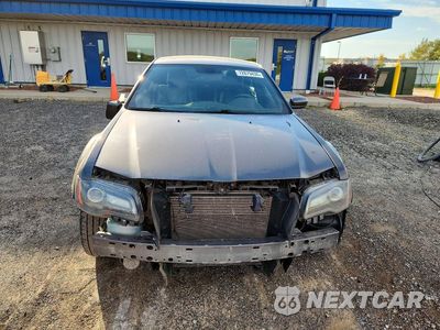Piąte zdjęcie samochodu w środku: 2014 CHRYSLER 300 S VIN:2C3CCABG6EH327904 - miniatura