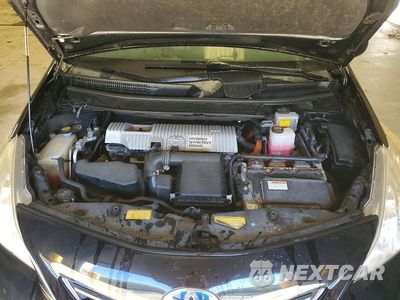 Zdjęcie 12 z 13 samochodu: 2013 TOYOTA PRIUS V THREE VIN:JTDZN3EU8D3286951 - miniatura