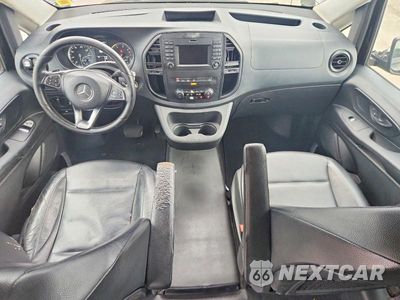 Zdjęcie 8 z 13 samochodu: 2018 MERCEDES-BENZ METRIS VIN:WD4PG2EE1J3481361 - miniatura
