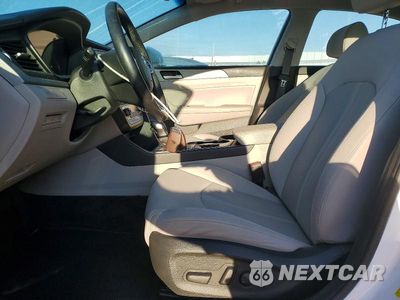 Zdjęcie 7 z 12 samochodu: 2019 HYUNDAI SONATA SEL VIN:5NPE34AFXKH817490 - miniatura