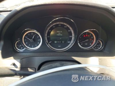 Zdjęcie 9 z 12 samochodu: 2011 MERCEDES-BENZ E 550 VIN:WDDKJ7CB2BF080211 - miniatura