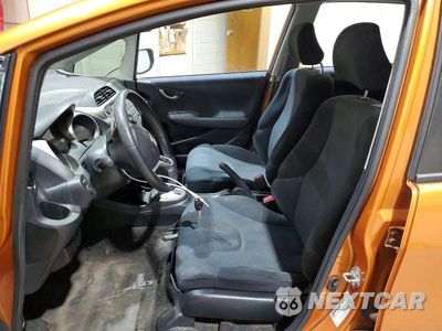 Zdjęcie 7 z 13 samochodu: 2009 HONDA FIT SPORT VIN:JHMGE88439S074874 - miniatura