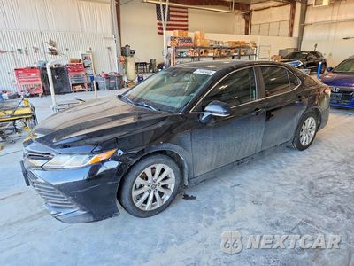 2018 TOYOTA CAMRY LE 4T1B11HK5JU531086 - główne zdjęcie licytacji z USA - miniatura