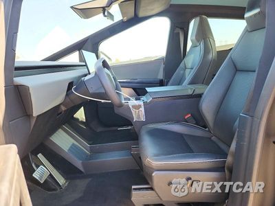 Zdjęcie 7 z 13 samochodu: 2025 TESLA CYBERTRUCK VIN:7G2CEHED3SA080272 - miniatura