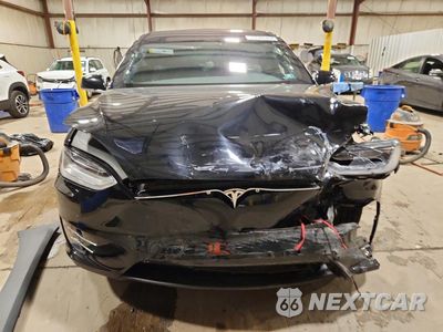Piąte zdjęcie samochodu w środku: 2019 TESLA MODEL X VIN:5YJXCBE44KF185705 - miniatura