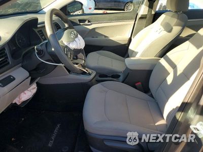 Zdjęcie 7 z 12 samochodu: 2019 HYUNDAI ELANTRA SE VIN:5NPD74LF5KH442718 - miniatura