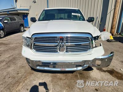 Piąte zdjęcie samochodu w środku: 2017 RAM 1500 SLT VIN:1C6RR7LT3HS834847 - miniatura