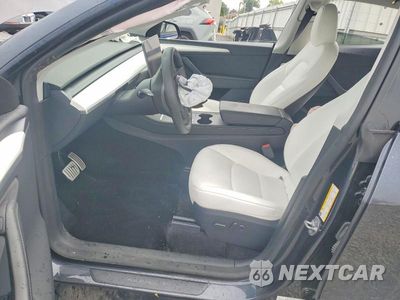 Zdjęcie 7 z 12 samochodu: 2025 TESLA MODEL Y VIN:7SAYGDEF6SA350613 - miniatura
