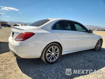 Trzecie zdjęcie samochodu z tyłu: 2016 MERCEDES-BENZ C 300 VIN:55SWF4JB9GU134449 - miniatura