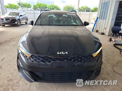 Piąte zdjęcie samochodu w środku: 2024 KIA K5 GT LINE VIN:5XXG64J2XRG251530 - miniatura