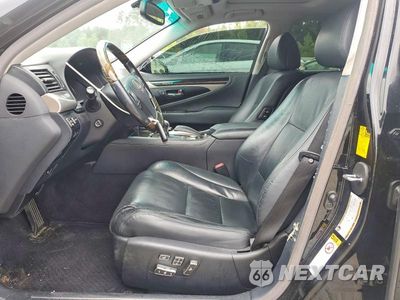 Zdjęcie 7 z 12 samochodu: 2015 LEXUS LS 460 VIN:JTHBL5EF1F5133645 - miniatura