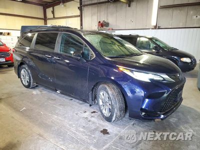 Czwarte zdjęcie samochodu z boku: 2023 TOYOTA SIENNA XSE 7-PASSENGER VIN:5TDXSKFC6PS085116 - miniatura