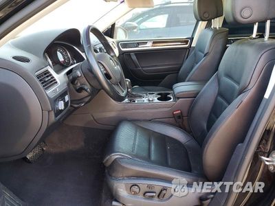 Zdjęcie 7 z 13 samochodu: 2016 VOLKSWAGEN TOUAREG TDI VIN:WVGEP9BP9GD002960 - miniatura