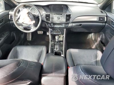 Zdjęcie 8 z 12 samochodu: 2017 HONDA ACCORD SPORT SPECIAL EDITION VIN:1HGCR2F10HA174589 - miniatura