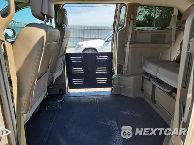 Zdjęcie 11 z 13 samochodu: 2015 CHRYSLER TOWN & COUNTRY TOURING VIN:2C4RC1BG1FR627285 - miniatura