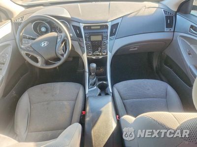 Zdjęcie 8 z 12 samochodu: 2013 HYUNDAI SONATA GLS VIN:5NPEB4AC0DH616290 - miniatura