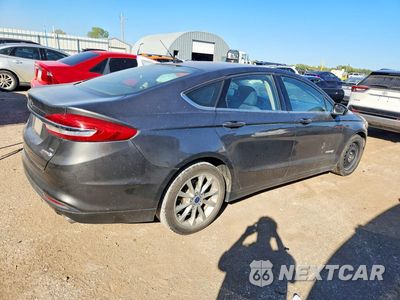 Trzecie zdjęcie samochodu z tyłu: 2017 FORD FUSION SE HYBRID VIN:3FA6P0LUXHR158397 - miniatura