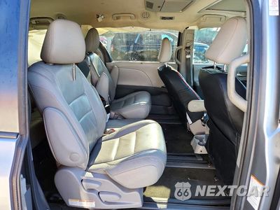 Zdjęcie 11 z 13 samochodu: 2015 TOYOTA SIENNA XLE PREMIUM 8-PASSENGER VIN:5TDYK3DC3FS545764 - miniatura