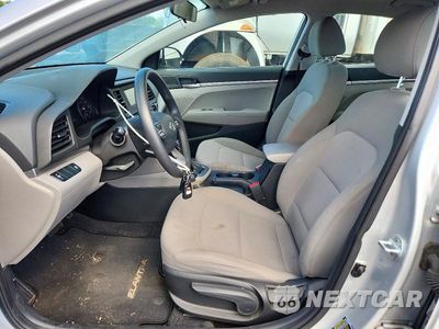Zdjęcie 7 z 12 samochodu: 2019 HYUNDAI ELANTRA SE VIN:5NPD74LF4KH434674 - miniatura