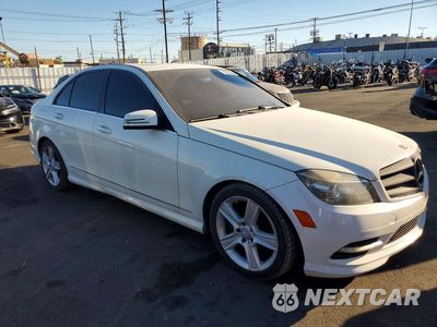 Czwarte zdjęcie samochodu z boku: 2011 MERCEDES-BENZ C 300 VIN:WDDGF5EB1BR160509 - miniatura
