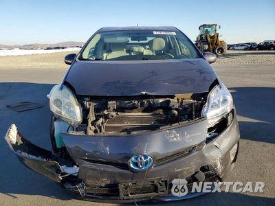 Piąte zdjęcie samochodu w środku: 2013 TOYOTA PRIUS TWO VIN:JTDKN3DU7D1651585 - miniatura