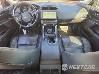Zdjęcie 8 z 12 samochodu: 2017 JAGUAR XE PRESTIGE VIN:SAJAE4BG2HA947135 - miniatura