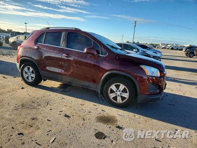 Czwarte zdjęcie samochodu z boku: 2016 CHEVROLET TRAX 1LT VIN:3GNCJLSB8GL131224 - miniatura