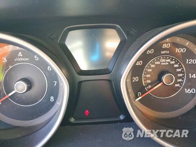 Zdjęcie 9 z 12 samochodu: 2013 HYUNDAI ELANTRA GLS VIN:5NPDH4AEXDH317028 - miniatura