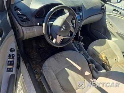 Zdjęcie 8 z 12 samochodu: 2016 HYUNDAI ACCENT SE VIN:KMHCT4AE4GU975038 - miniatura