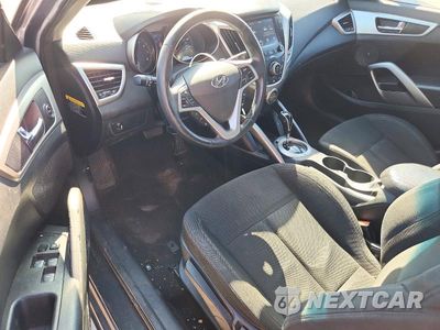 Zdjęcie 8 z 12 samochodu: 2017 HYUNDAI VELOSTER BASE VIN:KMHTC6AD9HU307708 - miniatura