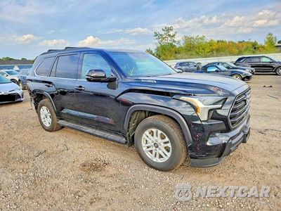 Czwarte zdjęcie samochodu z boku: 2025 TOYOTA SEQUOIA SR5 VIN:7SVAAABAXSX052409 - miniatura