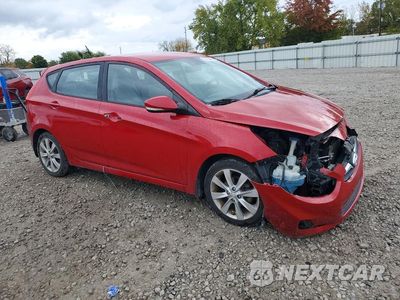 Czwarte zdjęcie samochodu z boku: 2013 HYUNDAI ACCENT SE VIN:KMHCU5AE9DU109687 - miniatura