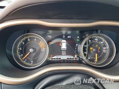 Zdjęcie 9 z 12 samochodu: 2018 JEEP CHEROKEE LIMITED VIN:1C4PJMDX8JD520905 - miniatura