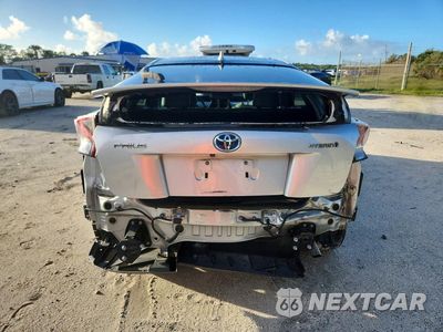 Zdjęcie 6 z 12 samochodu: 2018 TOYOTA PRIUS THREE TOURING VIN:JTDKARFU2J3548635 - miniatura