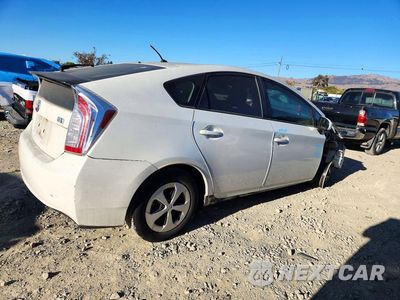 Trzecie zdjęcie samochodu z tyłu: 2015 TOYOTA PRIUS TWO VIN:JTDKN3DU5F0474799 - miniatura