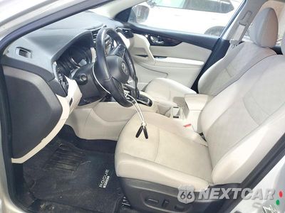 Zdjęcie 7 z 14 samochodu: 2018 NISSAN ROGUE SPORT SV VIN:JN1BJ1CR4JW293599 - miniatura