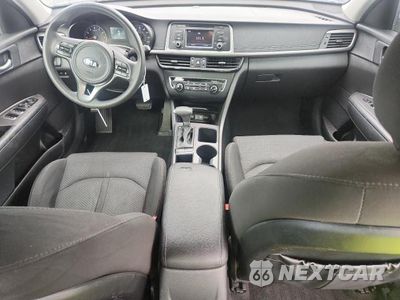 Zdjęcie 8 z 12 samochodu: 2016 KIA OPTIMA LX VIN:5XXGT4L30GG114186 - miniatura