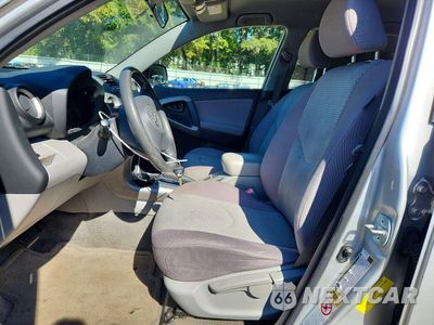 Zdjęcie 7 z 13 samochodu: 2008 TOYOTA RAV4 BASE VIN:JTMZD33VX85111125 - miniatura