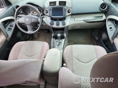 Zdjęcie 8 z 13 samochodu: 2006 TOYOTA RAV4 BASE VIN:JTMBD33V265004536 - miniatura