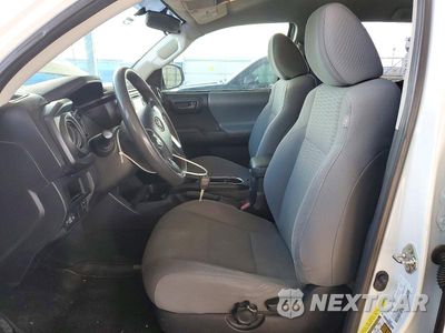 Zdjęcie 7 z 13 samochodu: 2016 TOYOTA TACOMA SR VIN:5TFAX5GN0GX065284 - miniatura