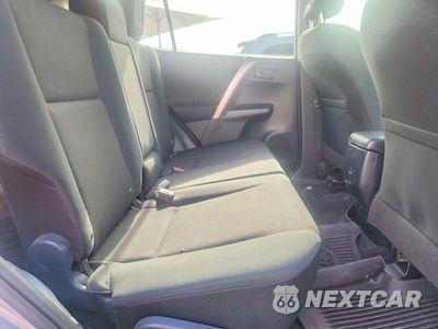 Zdjęcie 11 z 14 samochodu: 2018 TOYOTA RAV4 LE VIN:JTMBFREV2JJ257737 - miniatura
