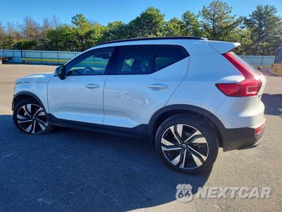 Drugie zdjęcie samochodu z przodu: 2026 VOLVO XC40 PLUS VIN:YV4L12UCXT2790150 - miniatura