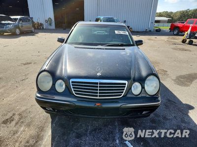 Piąte zdjęcie samochodu w środku: 2002 MERCEDES-BENZ E 430 VIN:WDBJF70J82B491136 - miniatura